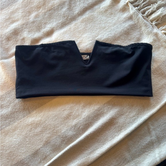 Free People 𝐼𝑛𝑡𝑖𝑚𝑎𝑡𝑙𝑒𝑦 Bandeau size M - Picture 1 of 2